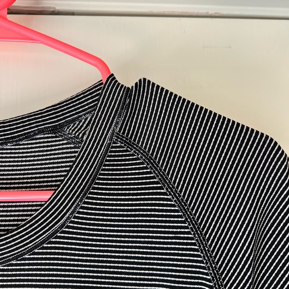 Lululemon Swiftly Tech - Picture 2 of 4